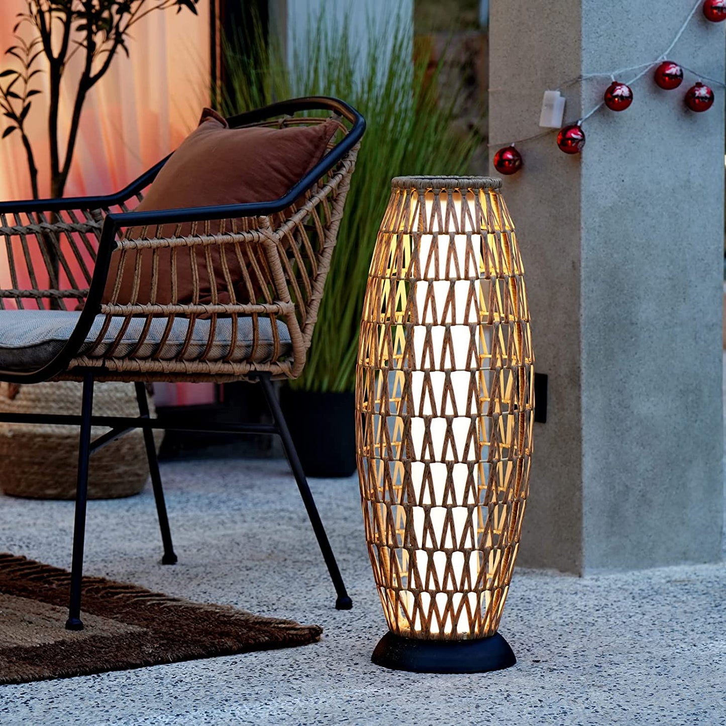 Floor Lamp Outdoor Lamp Patio Lights Solar Powered Lantern Weather–Resistant Rattan Deck Lights, Lamp Large-Sized for Garden