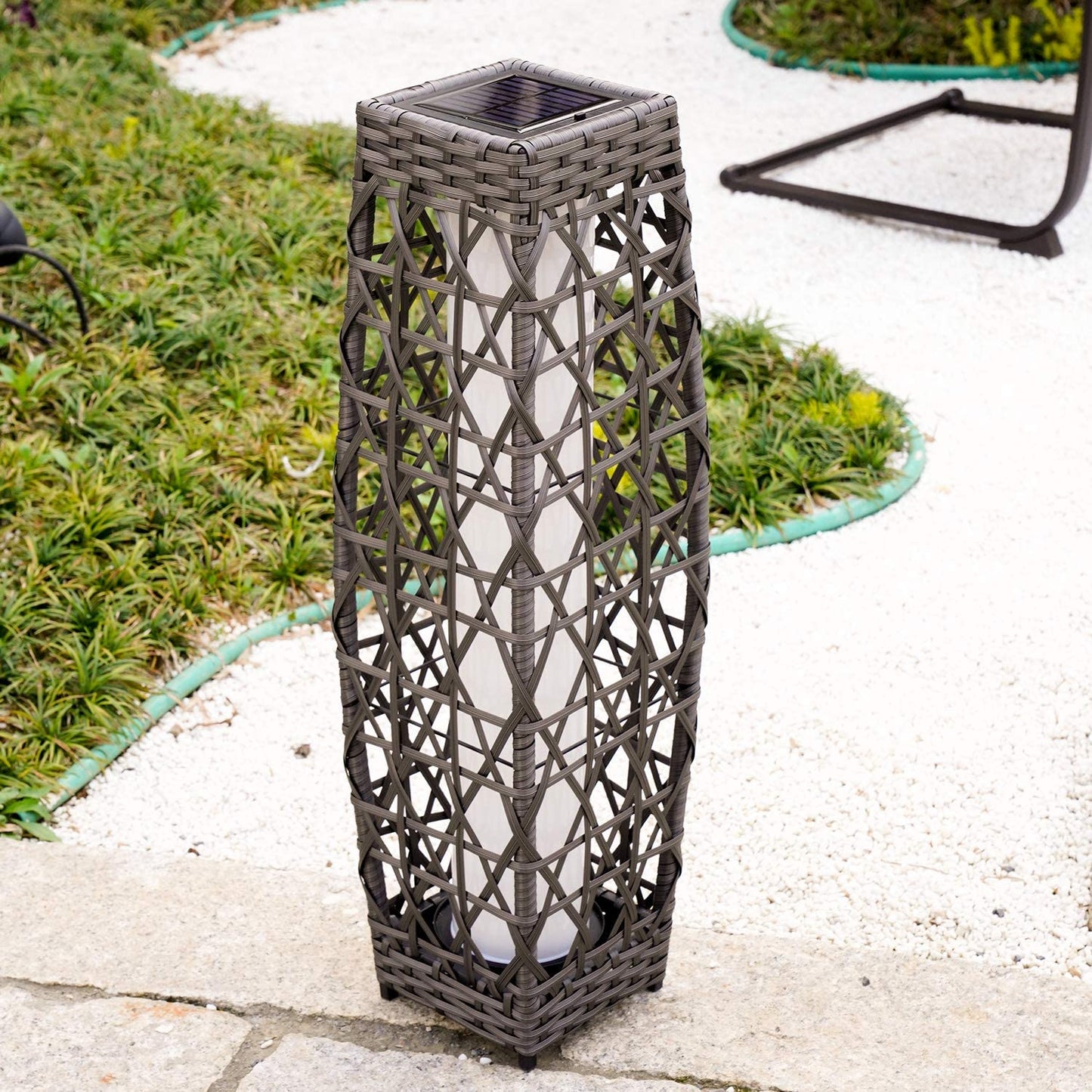 Cindy Solar Lamp, Solar-Powered Woven Resin Wicker Floor Lamp