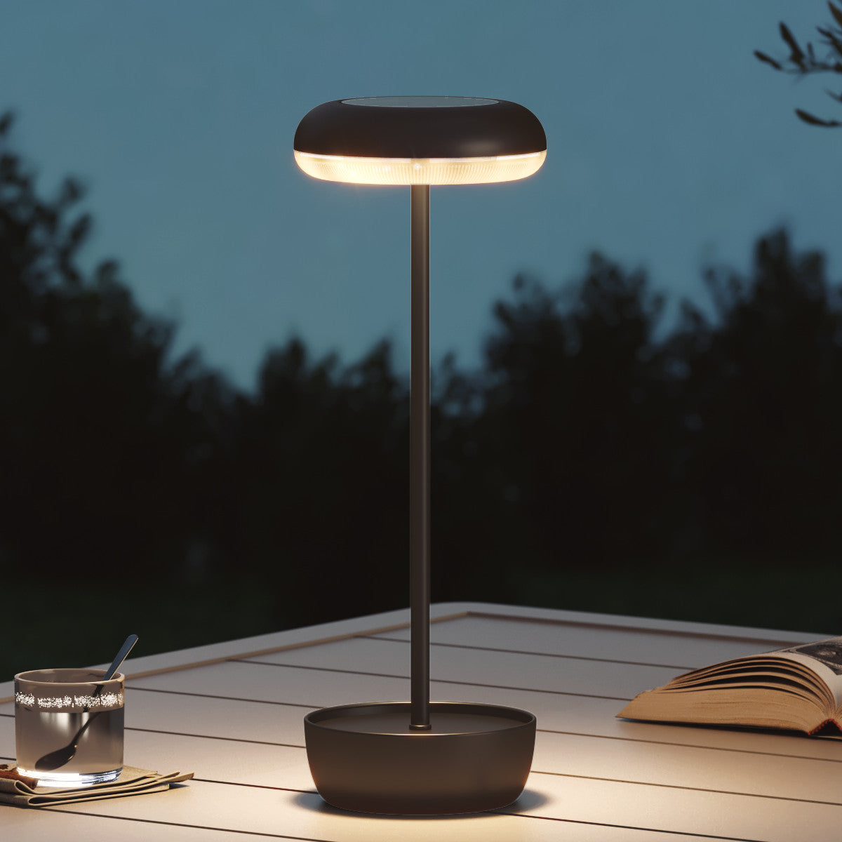Outdoor Table Lamp Solar Table Lamp with USB-Type C
