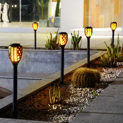 Outdoor Solar Lights, Water-Resistant Flickering Flames Torch Light, Landscape Decoration Lighting