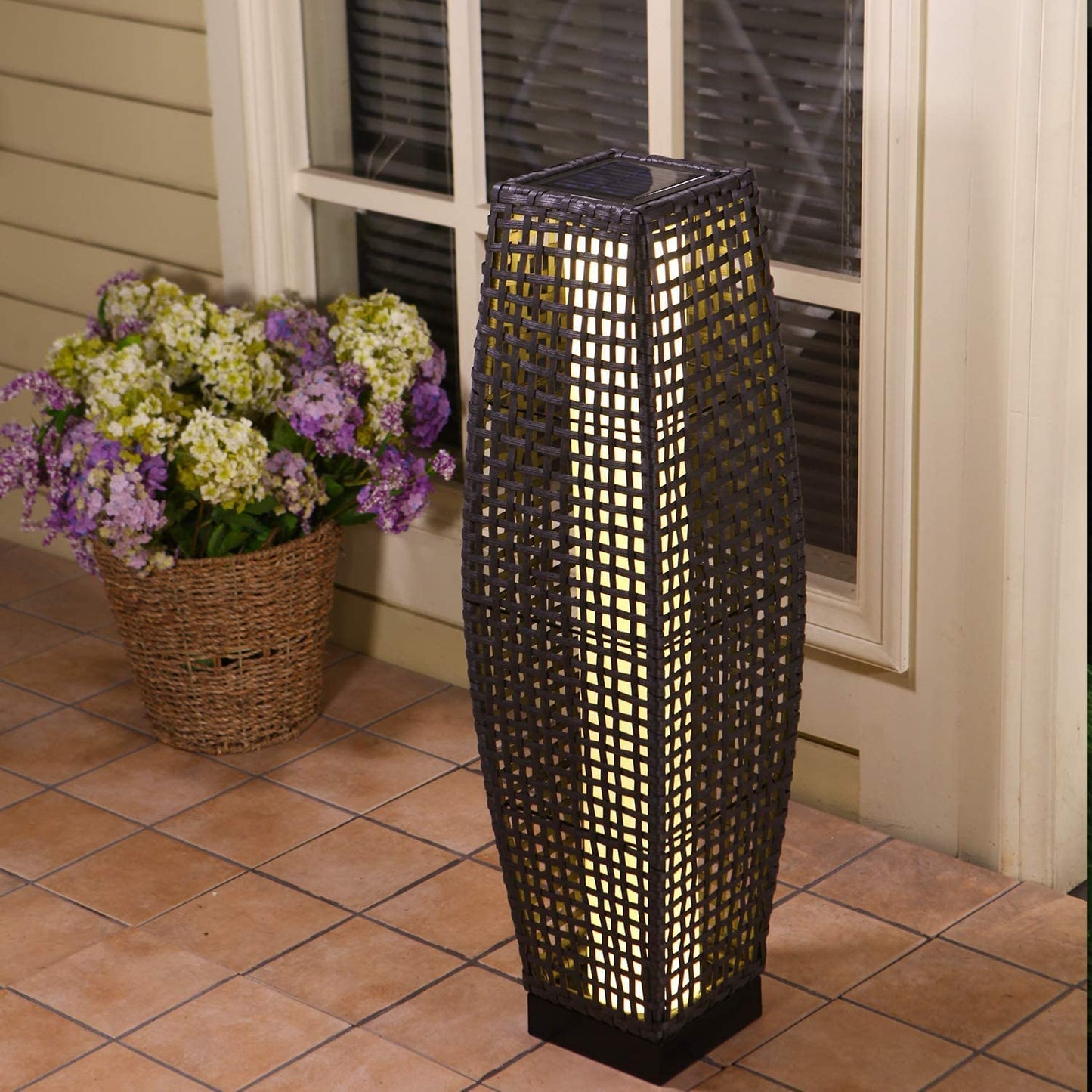 FUJI Solar-powered Woven Wicker Floor Lamp